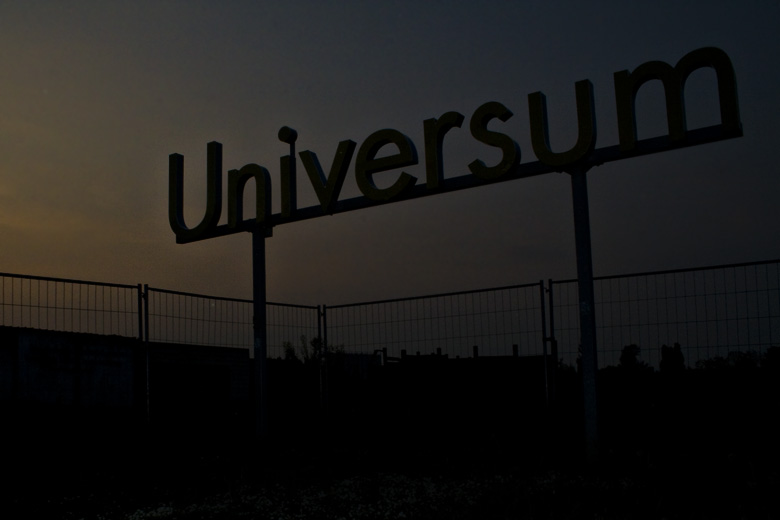 Universum